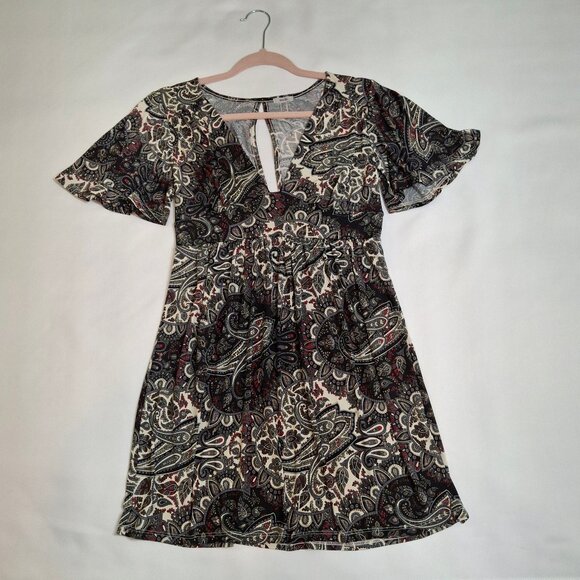 Eoote Grey Pailsley Empire Fit n Flare Mini Dress Size M Stretch Flutter Sleeves - Picture 3 of 16